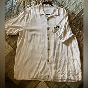 Tommy Bahama Mickey Mouse men’s shirt